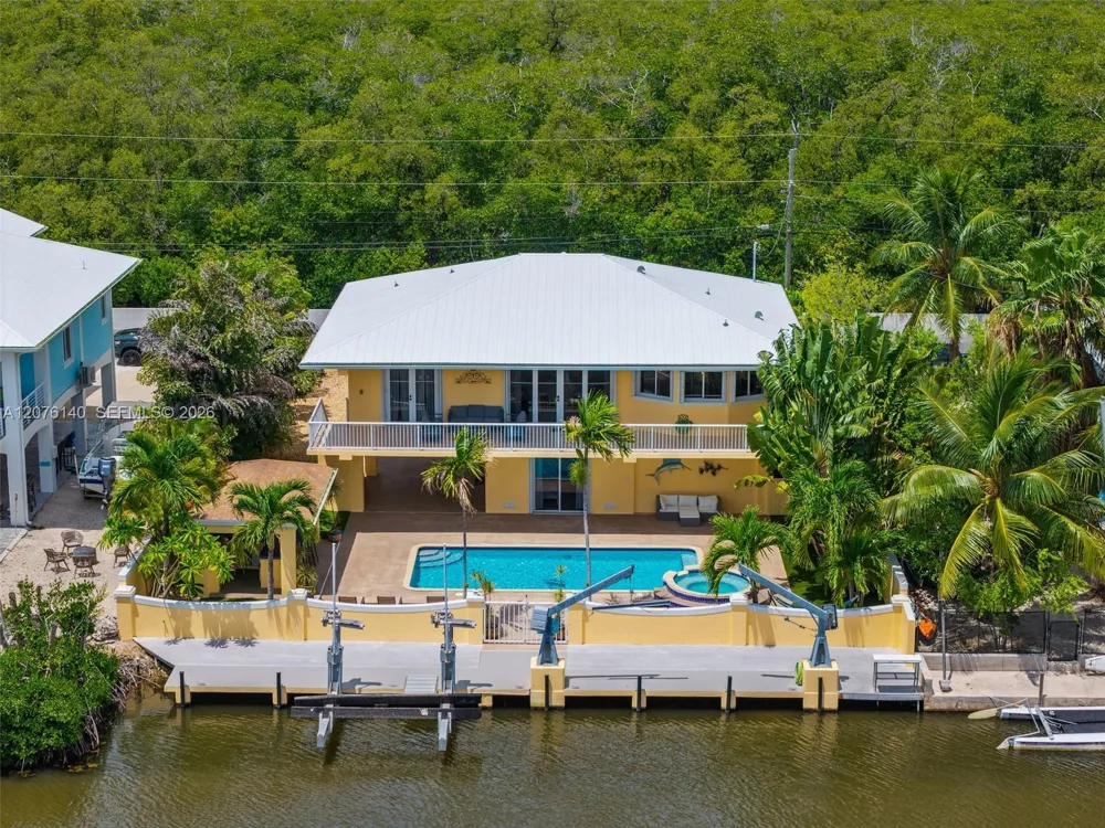 984 Shaw Dr Key Largo, FL 33037