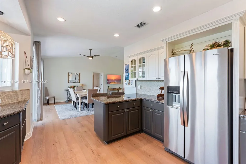 984 Shaw Dr Key Largo, FL 33037