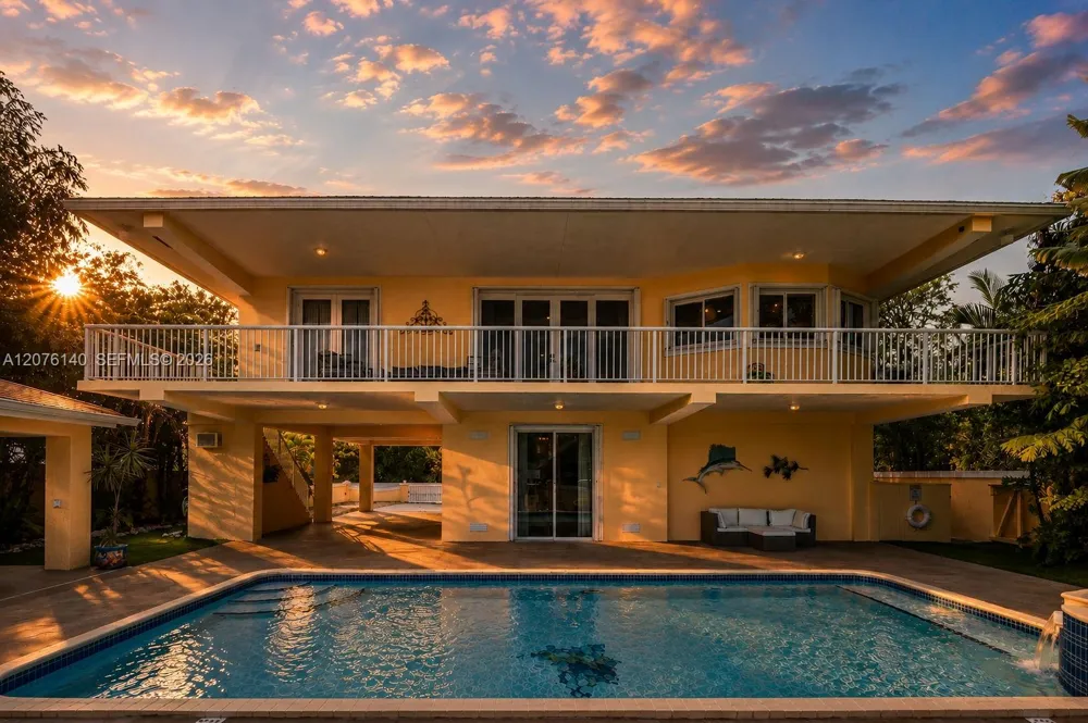 984 Shaw Dr Key Largo, FL 33037
