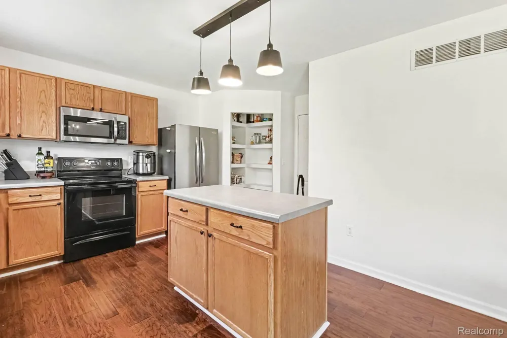 8134 Cypress Circle Lima Township, MI 48130