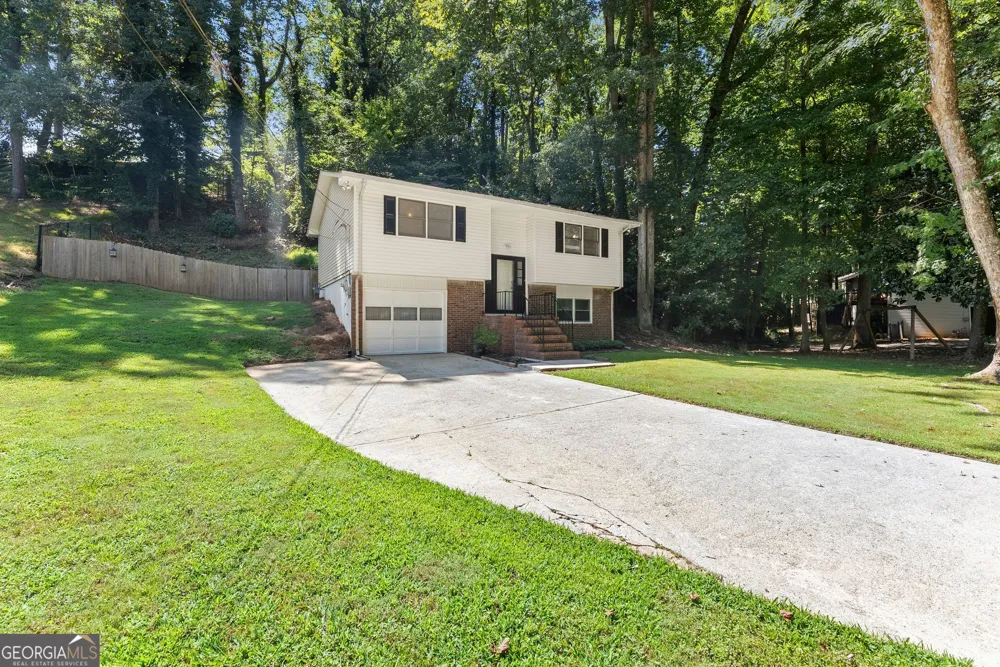 1421 Northwood CIR NE Gainesville, GA 30501