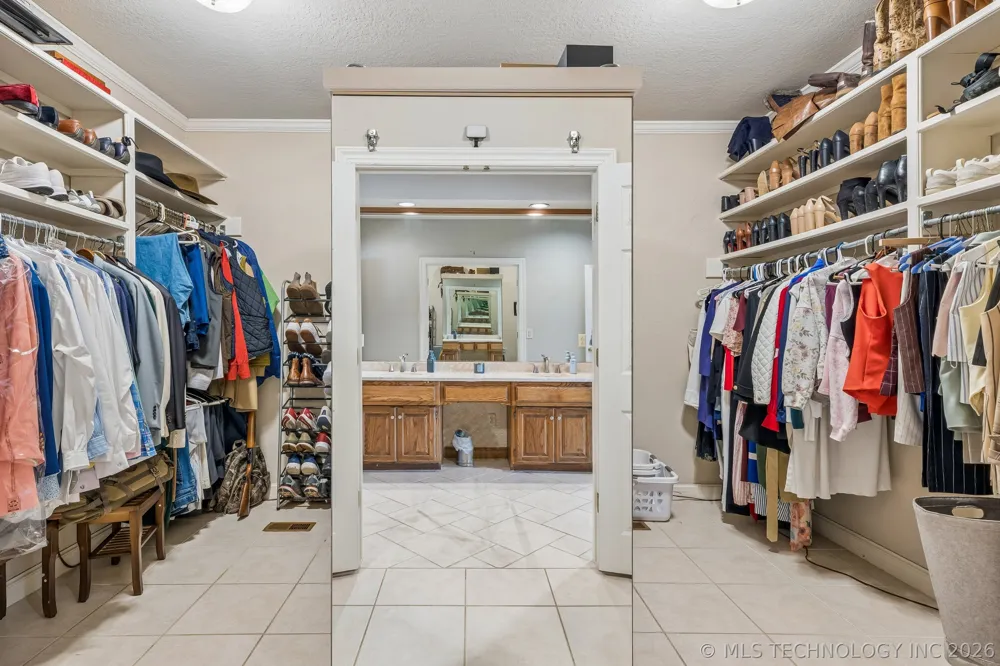 6172 S Marion Avenue Tulsa, OK 74136