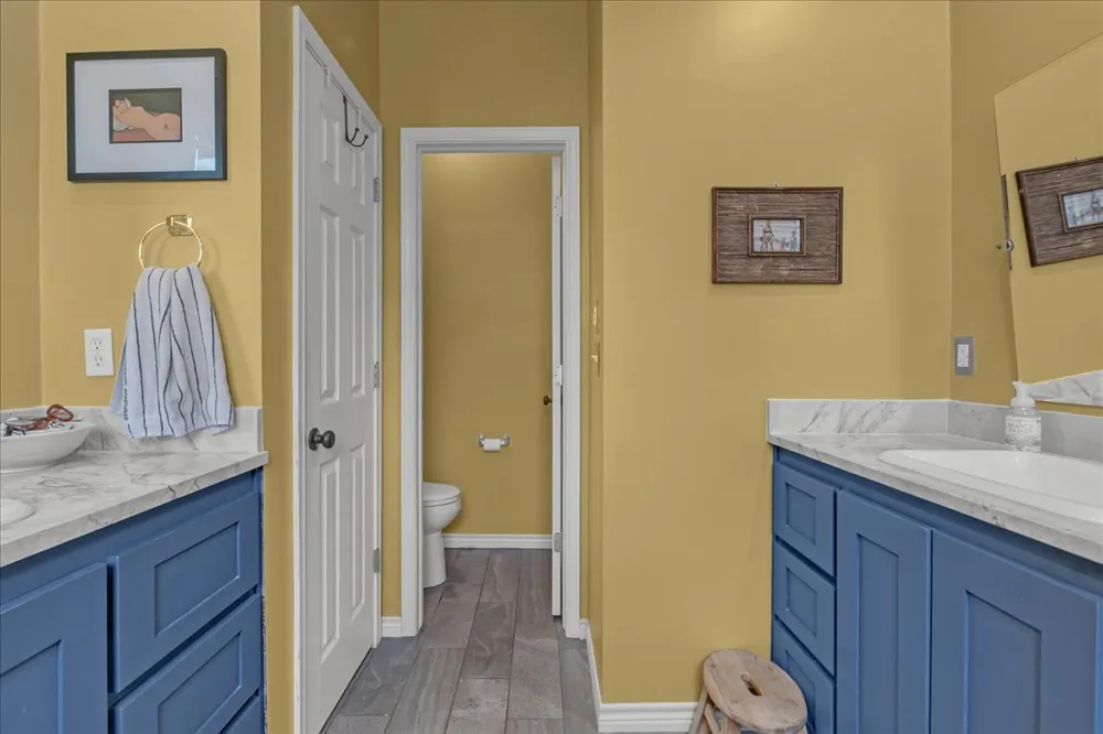 819 Douglas Street Jenks, OK 74037