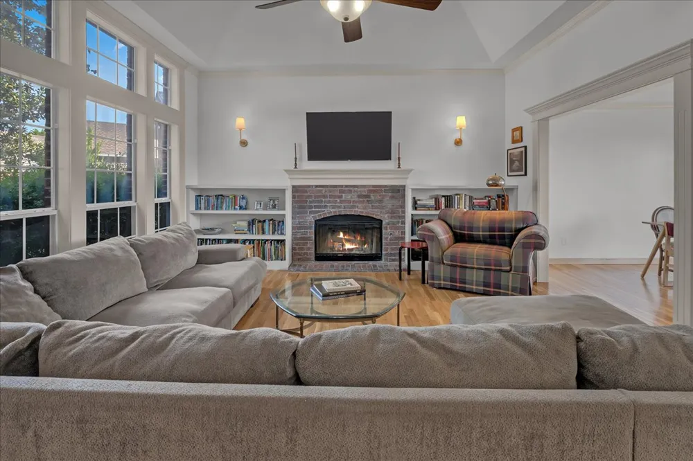 819 Douglas Street Jenks, OK 74037