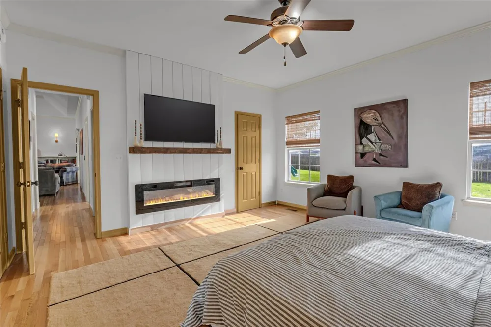 819 Douglas Street Jenks, OK 74037