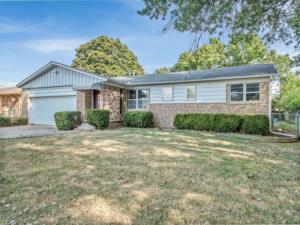 904 E Elgin Place Broken Arrow, OK 74012