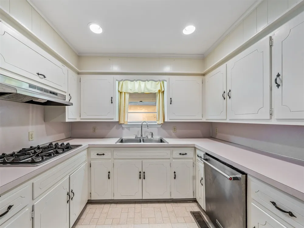 904 E Elgin Place Broken Arrow, OK 74012