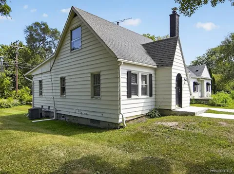 224 HEWITT ROAD