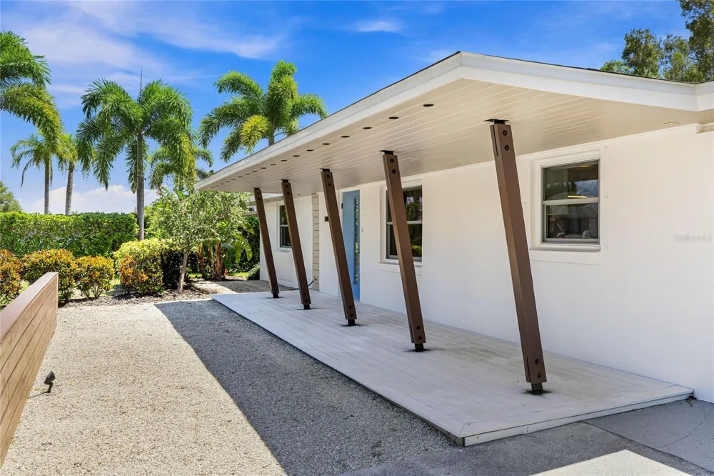 2560 SUNNYSIDE STREET Sarasota, FL 34239