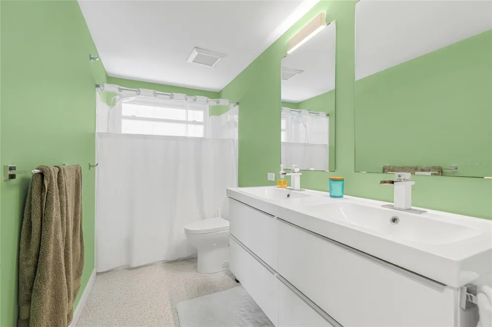 2560 SUNNYSIDE STREET Sarasota, FL 34239