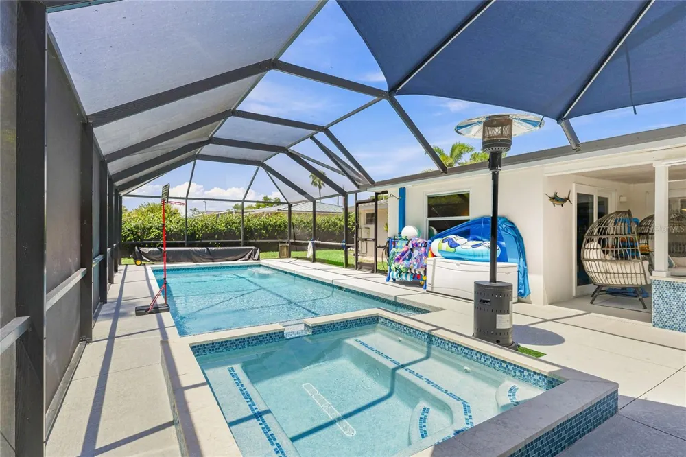2560 SUNNYSIDE STREET Sarasota, FL 34239