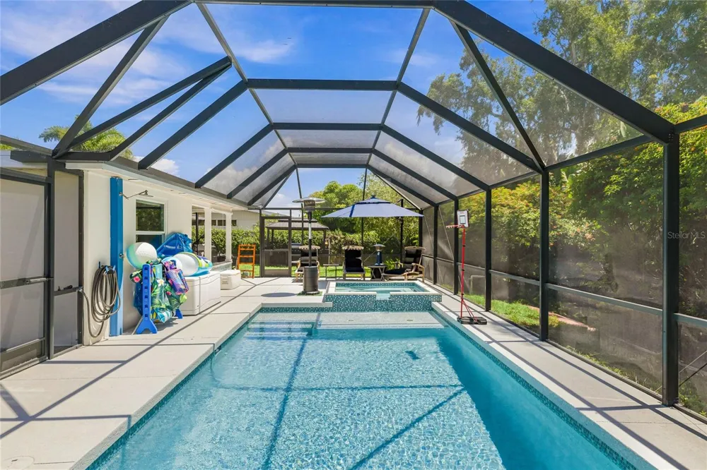 2560 SUNNYSIDE STREET Sarasota, FL 34239