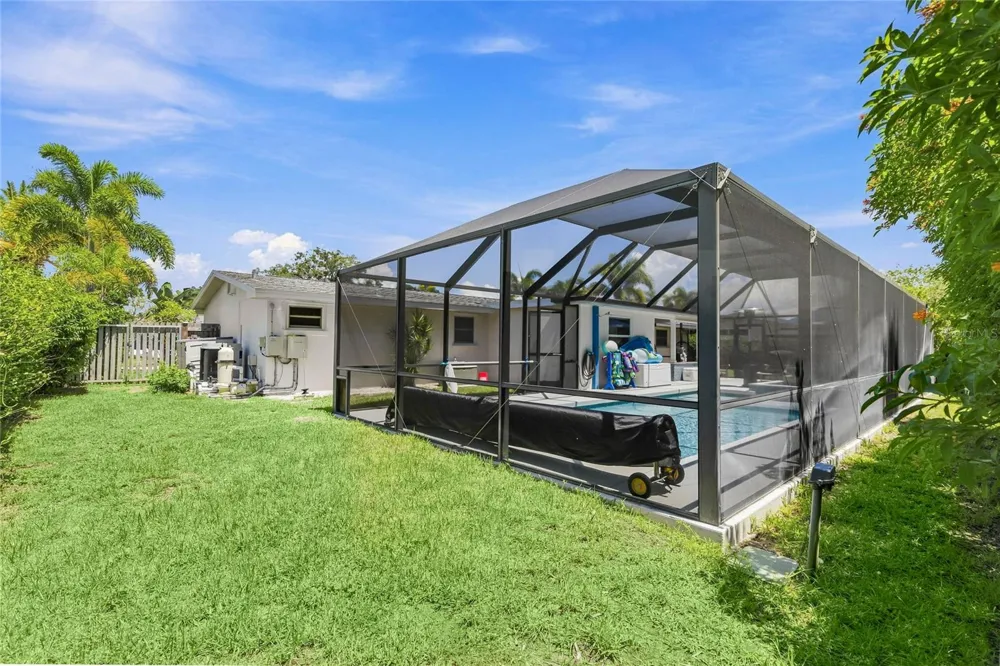 2560 SUNNYSIDE STREET Sarasota, FL 34239