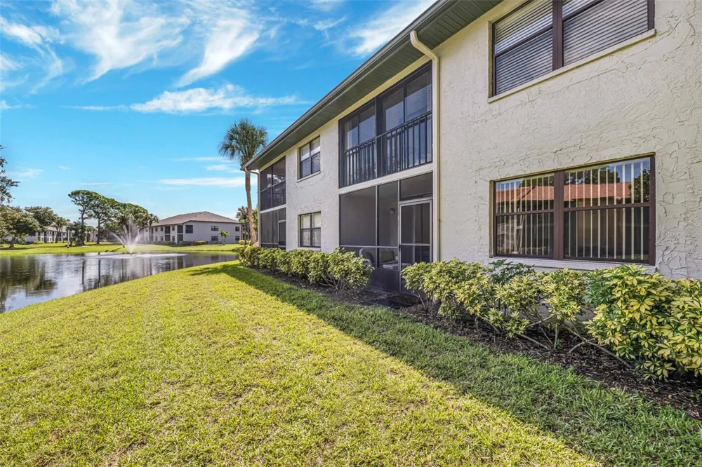 4520 47TH AVENUE W #103 Bradenton, FL 34210