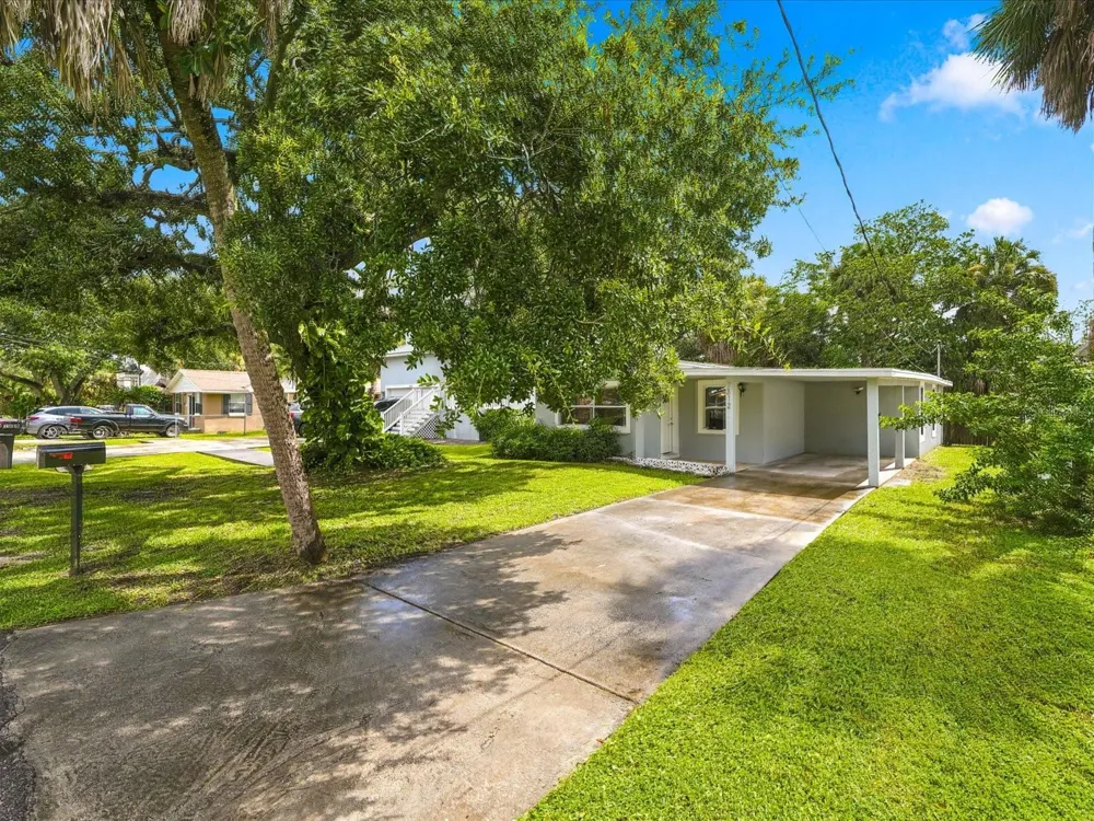 7312 S ELLIOTT STREET Tampa, FL 33616