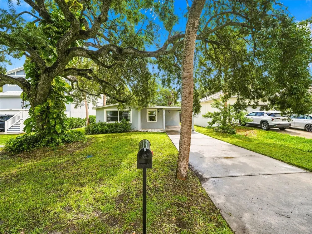 7312 S ELLIOTT STREET Tampa, FL 33616