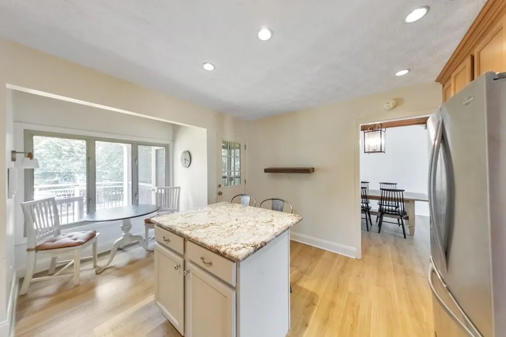 3701 Thornwood Way Marietta, GA 30062