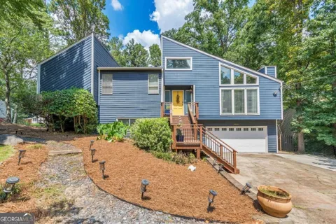 3701 Thornwood WAY