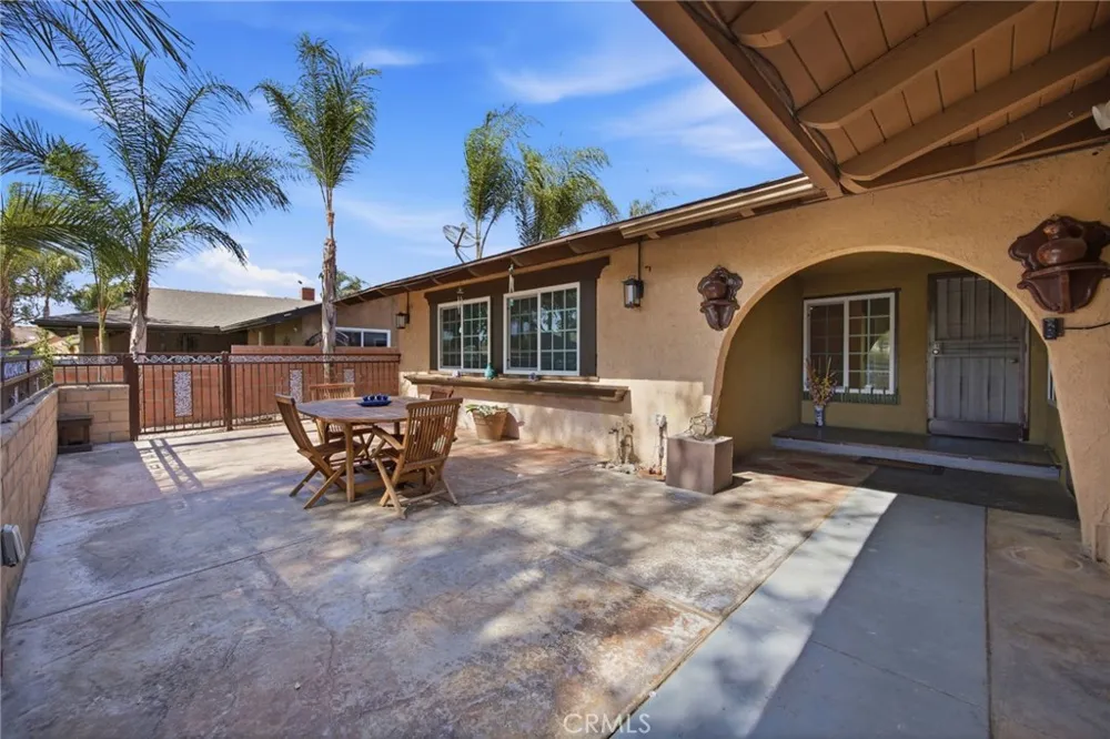 3935 Burge Street Riverside, CA 92505