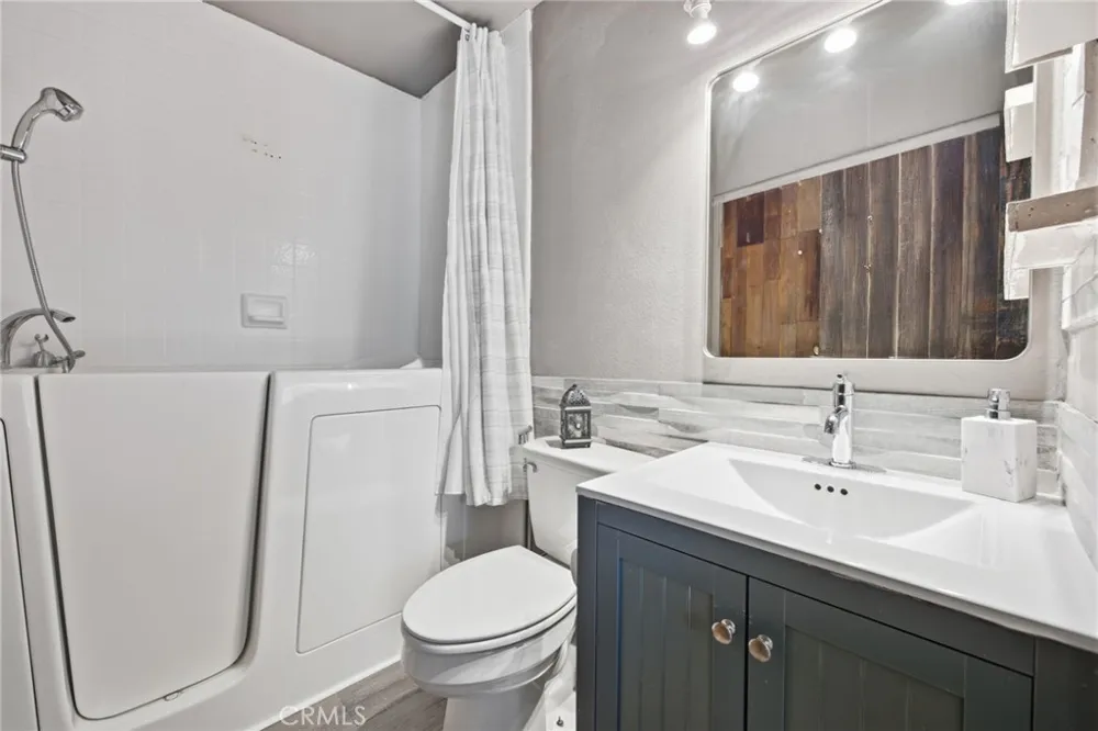 3935 Burge Street Riverside, CA 92505