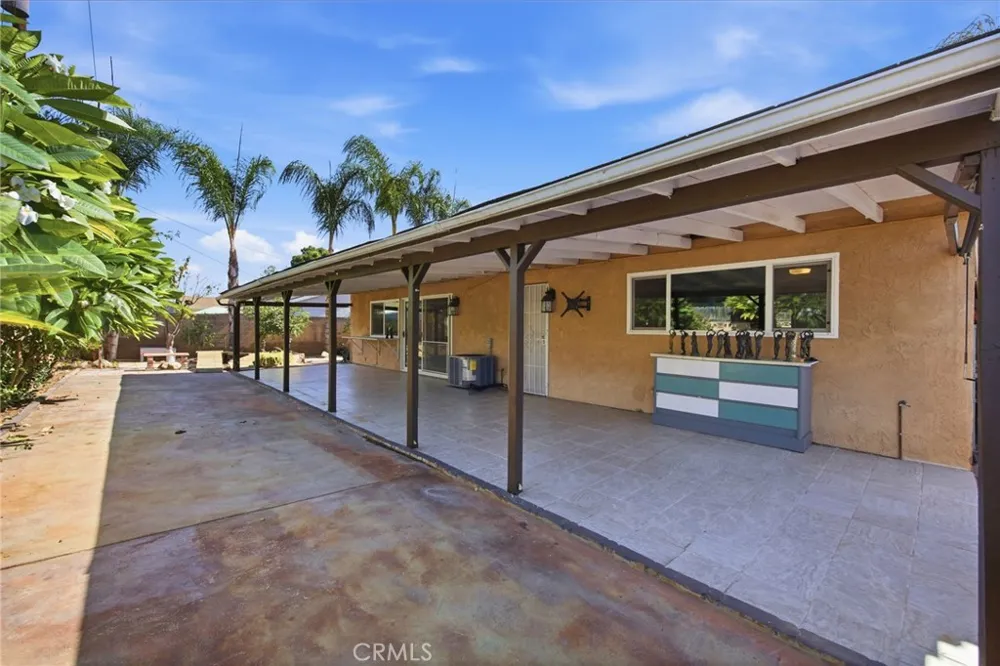 3935 Burge Street Riverside, CA 92505
