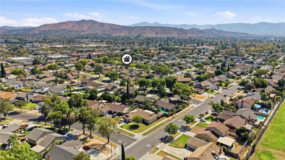 3935 Burge Street Riverside, CA 92505