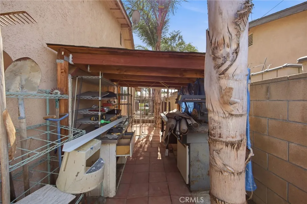 3935 Burge Street Riverside, CA 92505