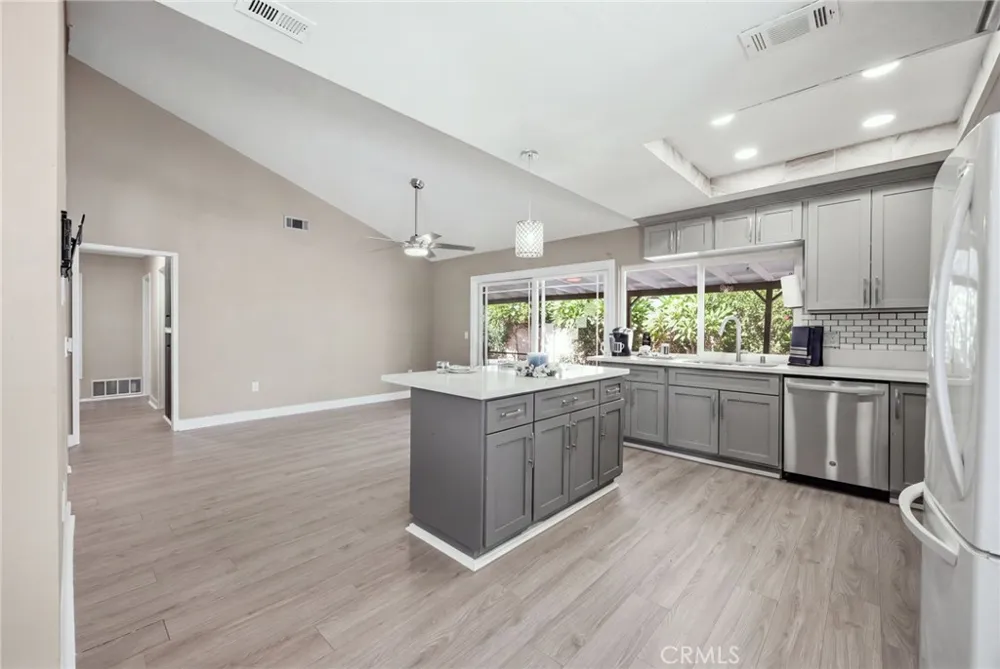 3935 Burge Street Riverside, CA 92505