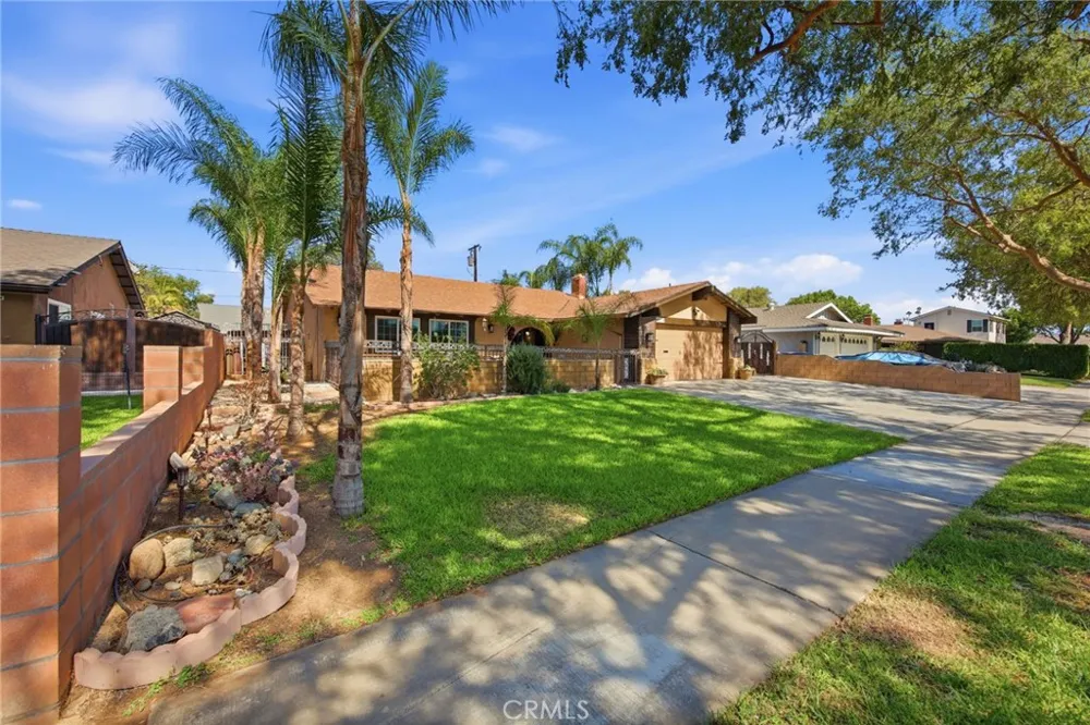 3935 Burge Street Riverside, CA 92505