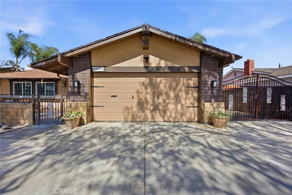 3935 Burge Street Riverside, CA 92505