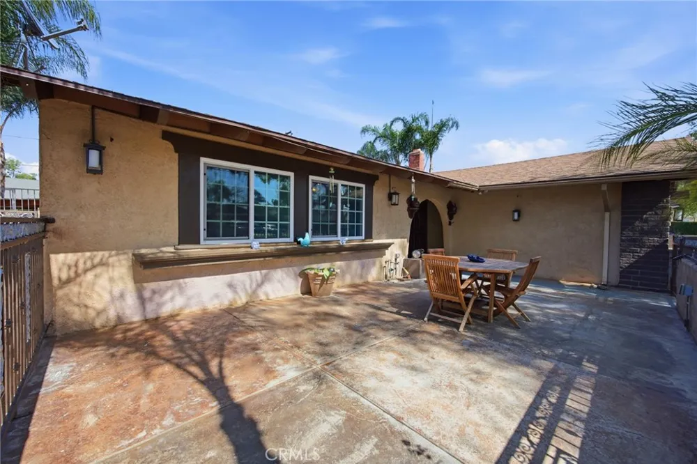 3935 Burge Street Riverside, CA 92505