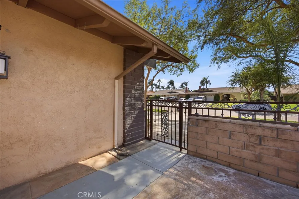 3935 Burge Street Riverside, CA 92505
