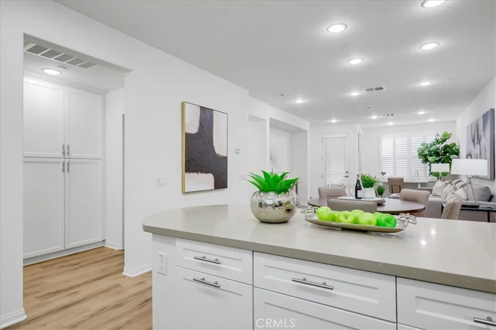 148 Capricorn Irvine, CA 92618