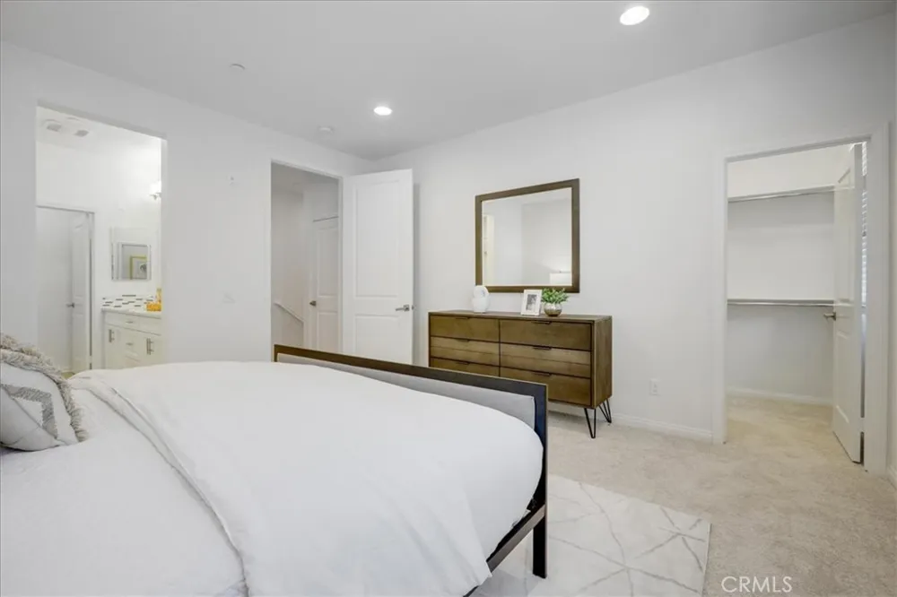 148 Capricorn Irvine, CA 92618