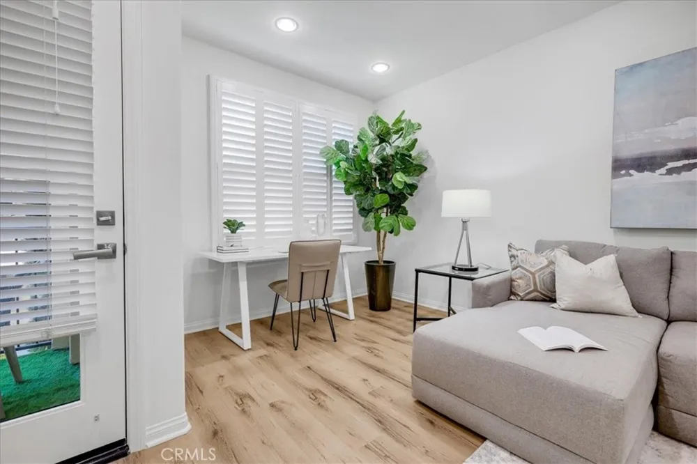 148 Capricorn Irvine, CA 92618