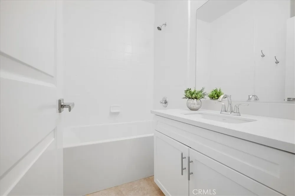 148 Capricorn Irvine, CA 92618
