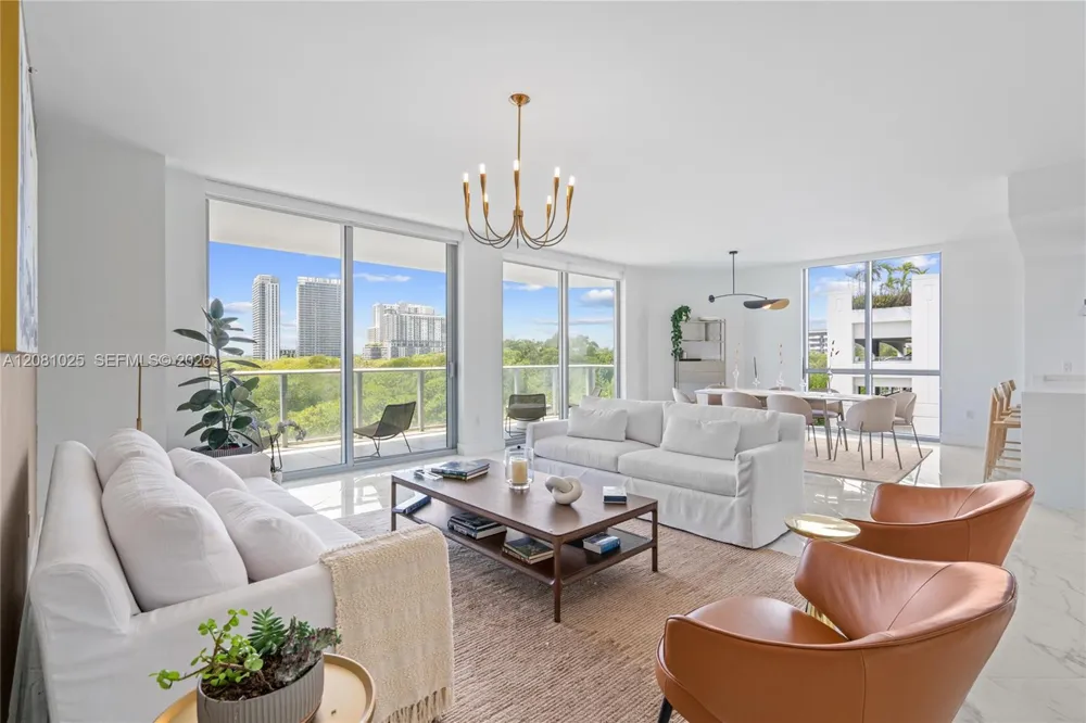 17111 Biscayne Blvd #402 North Miami Beach, FL 33160