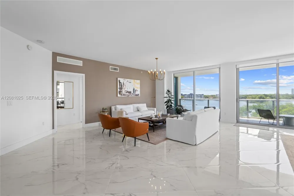 17111 Biscayne Blvd #402 North Miami Beach, FL 33160