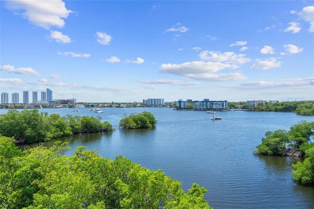 17111 Biscayne Blvd #402 North Miami Beach, FL 33160