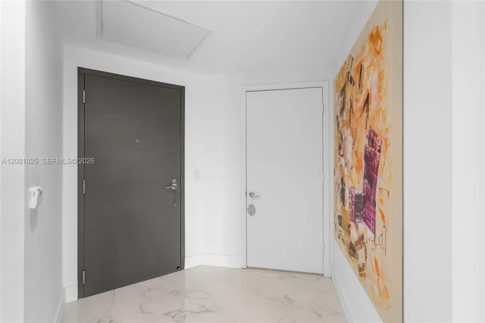 17111 Biscayne Blvd #402 North Miami Beach, FL 33160