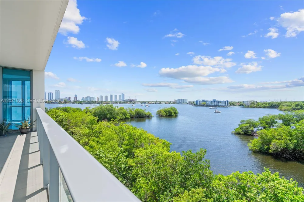 17111 Biscayne Blvd #402 North Miami Beach, FL 33160