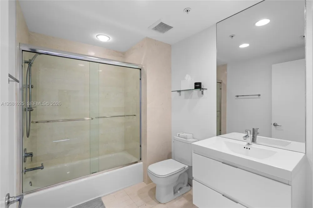 17111 Biscayne Blvd #402 North Miami Beach, FL 33160