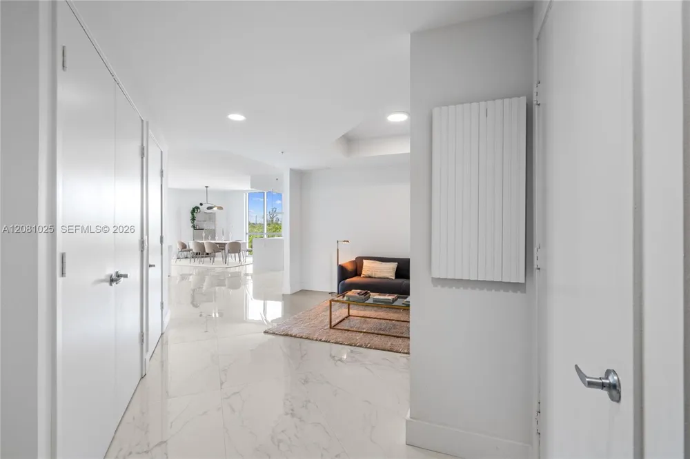 17111 Biscayne Blvd #402 North Miami Beach, FL 33160