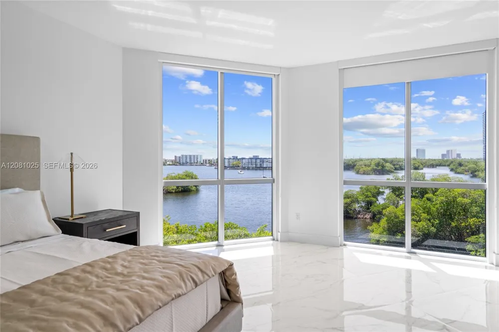17111 Biscayne Blvd #402 North Miami Beach, FL 33160