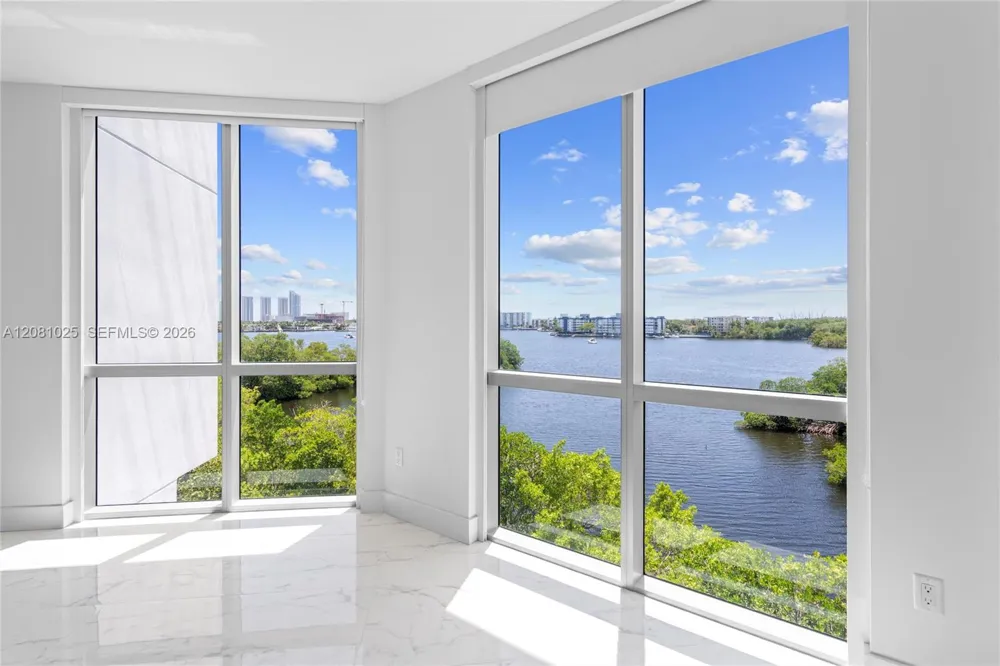 17111 Biscayne Blvd #402 North Miami Beach, FL 33160
