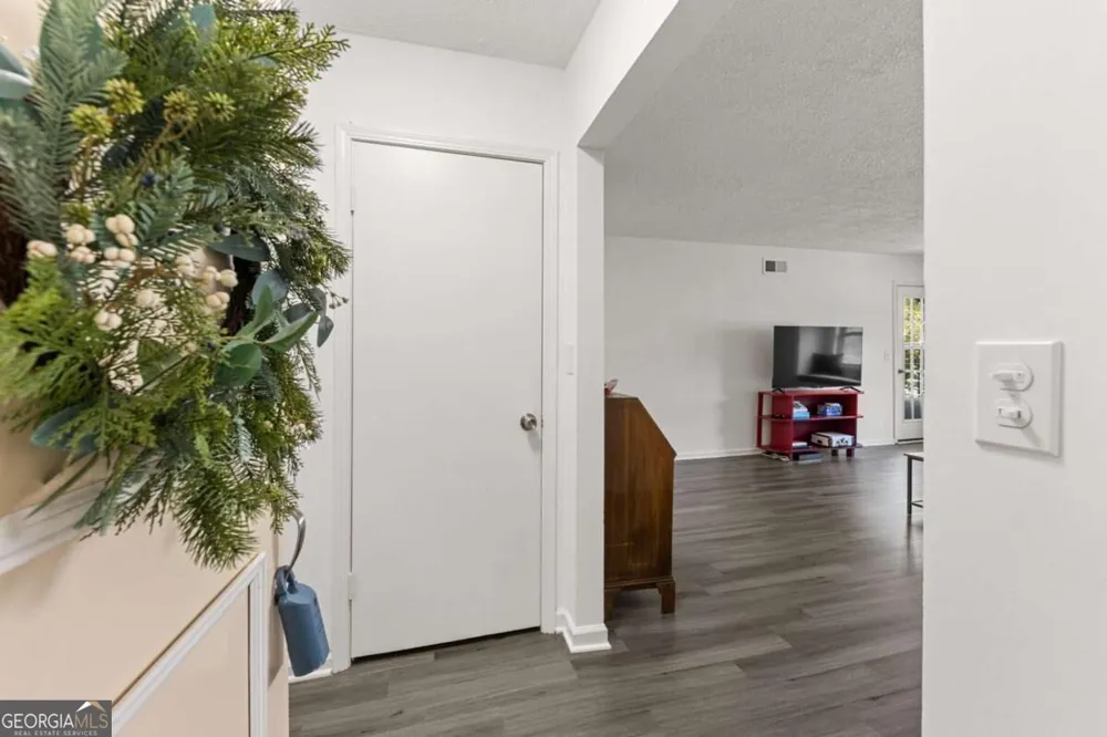 6851 Roswell RD Sandy Springs, GA 30328