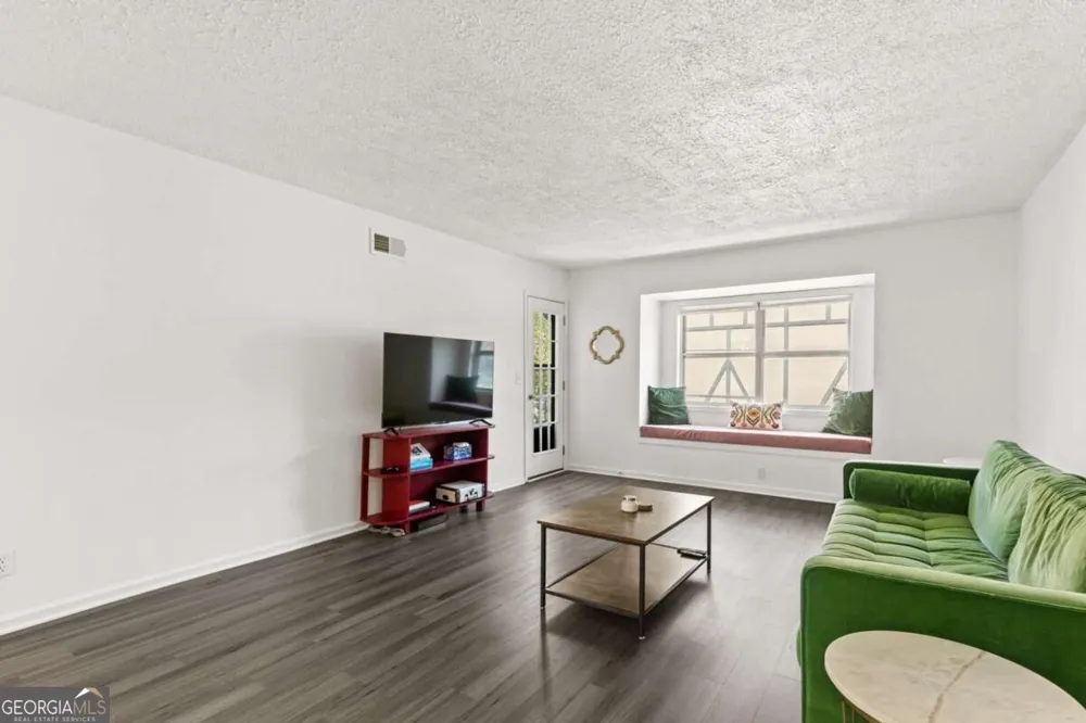 6851 Roswell RD Sandy Springs, GA 30328