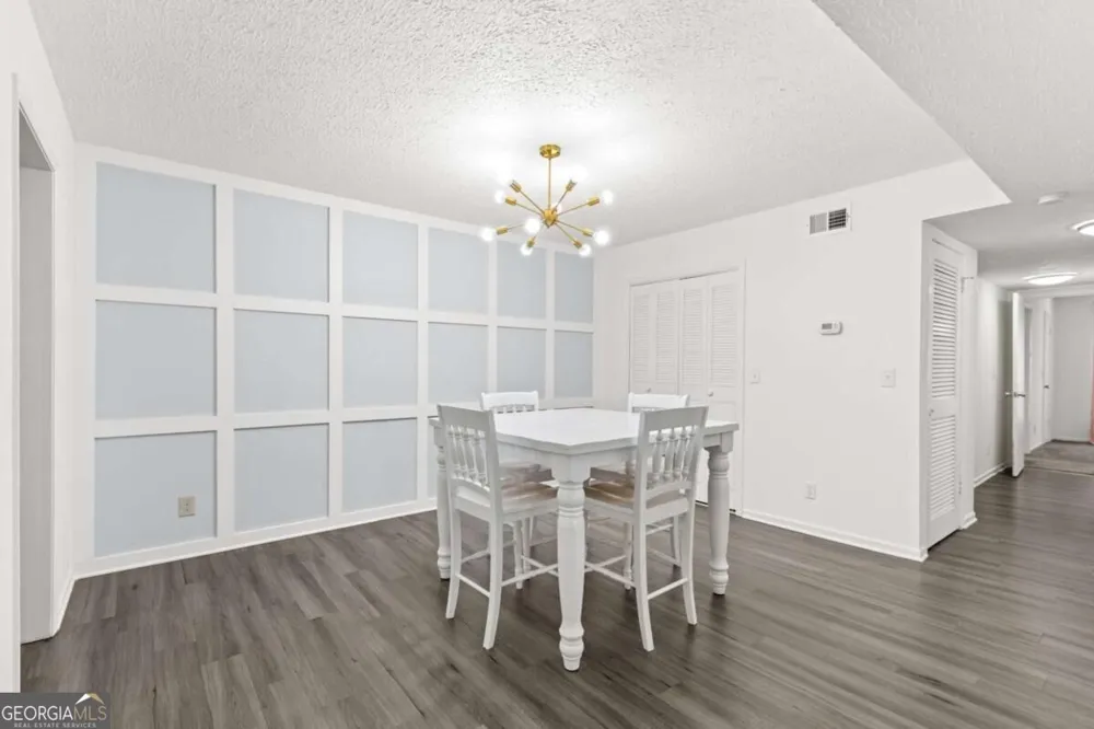 6851 Roswell RD Sandy Springs, GA 30328