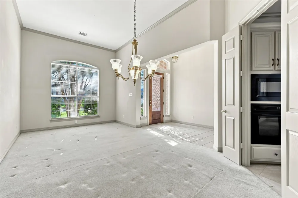 2240 Bedford Circle Bedford, TX 76021