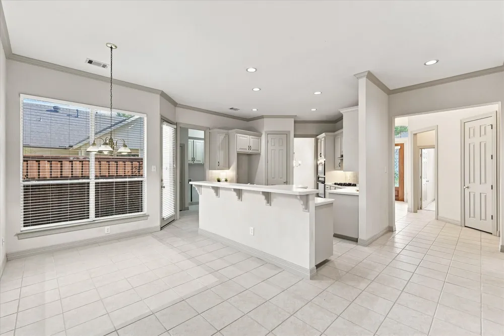 2240 Bedford Circle Bedford, TX 76021